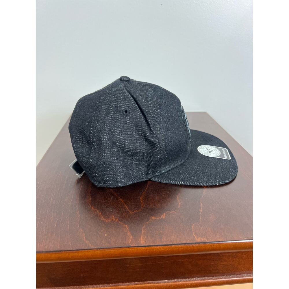 NWT Boston Bruins black on black StrapBack 47 brand - Picture 3 of 9